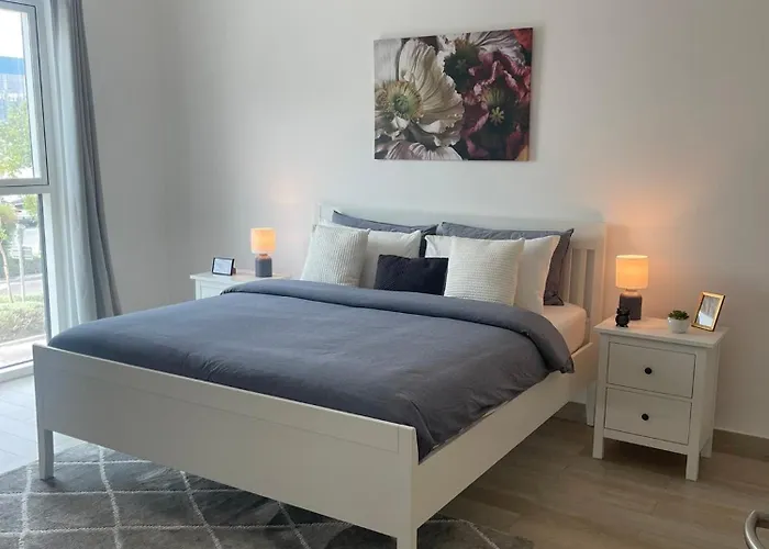 A Place To Stay 1Br Waters Edge Theme Parks, Yas Island