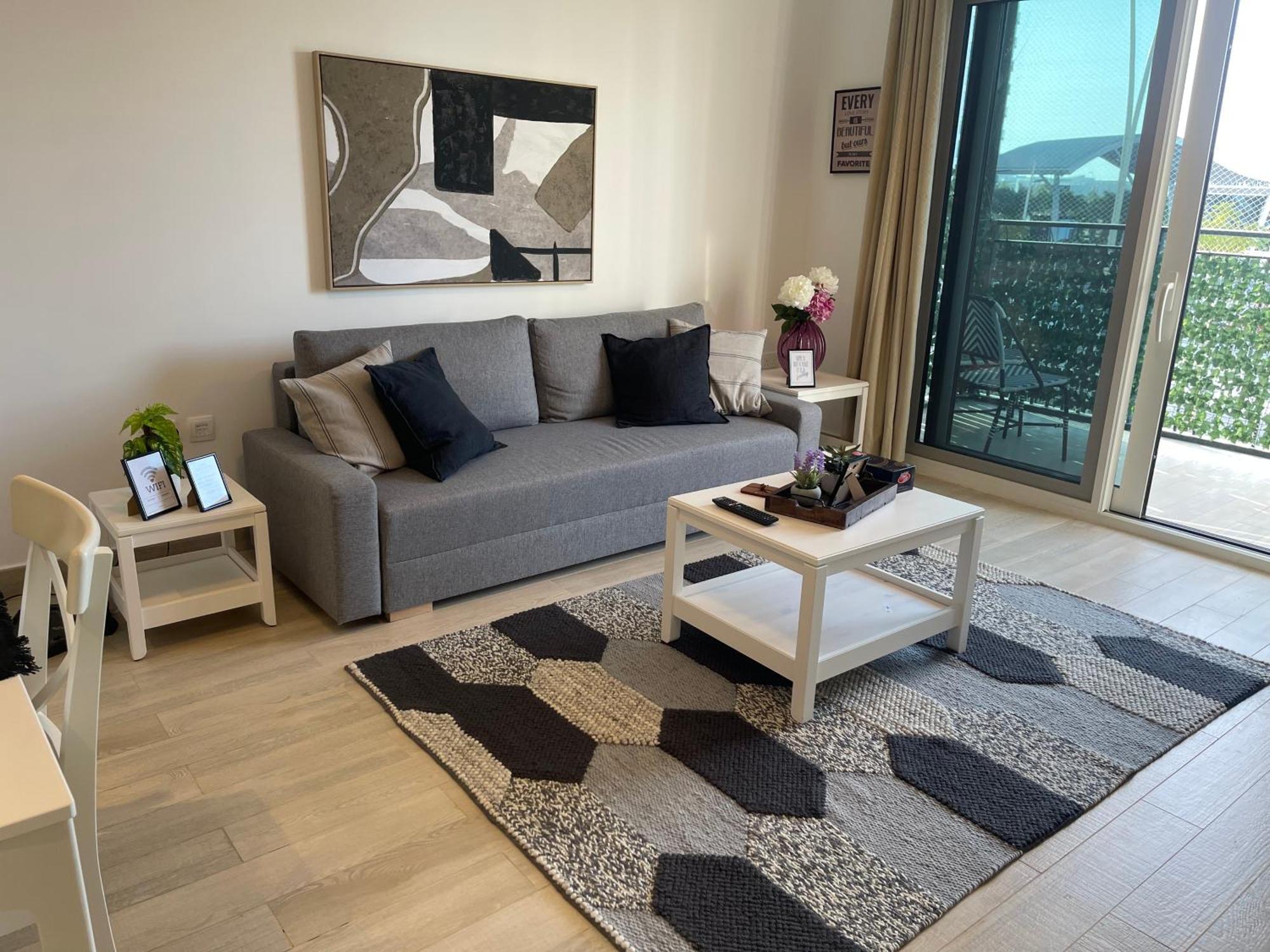 A Place To 1br Waters Edge Theme Parks, Yas Island